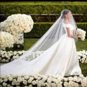 Illusion tulle chapel veil